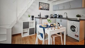 Uklassifisert bilde, 4 av 8, knapp