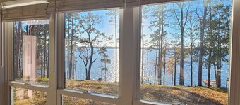 New lakefront 3 bedroom, 2 story house in lovely Georgetown with private dock