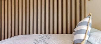 Funky Corner 1 Brm House  by Taigum -A/C+Wifi+Deck