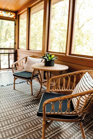 Interior - Woodland Hideaway -  Wineries, Shops, Restaurants nearby (Ellijay)