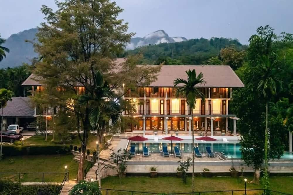 Aramya hotel
