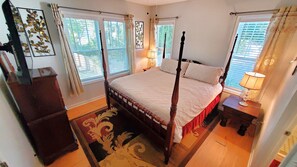 3 chambres, fer et planche à repasser, Wi-Fi, draps fournis