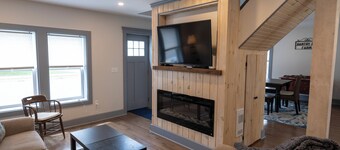 Captain Dan's Shanty on Water