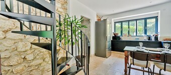 Fermette de Rochopt 13th century - 15 p. - Riverside & small wood - 30km Paris