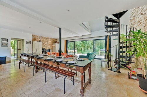 Fermette de Rochopt 13th century - 15 p. - Riverside & small wood - 30km Paris