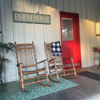 Rhineland Farm Farmhouse. 20 min from DVSP, Fossil Rim, Cleburne State Park