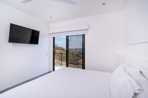 4 bedrooms, WiFi, bed sheets
