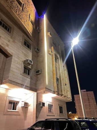 Exterior. Ouhd Hill Hotel is a spacious with 56 bedrooms and AC & WiFi in fabulous Madinah
