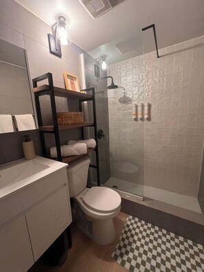 Shower, hair dryer, towels, soap - Sol y Mar - Oceanfront Condo! (Cabo Rojo)