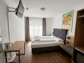 Classic Double Room | Iron/ironing board, free WiFi