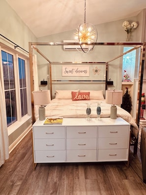 2 bedrooms, travel crib, WiFi, bed sheets
