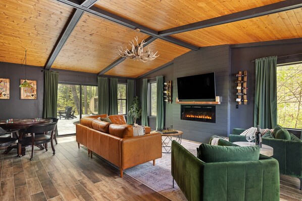 スマートテレビ、暖炉