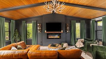 TV connectée, cheminée