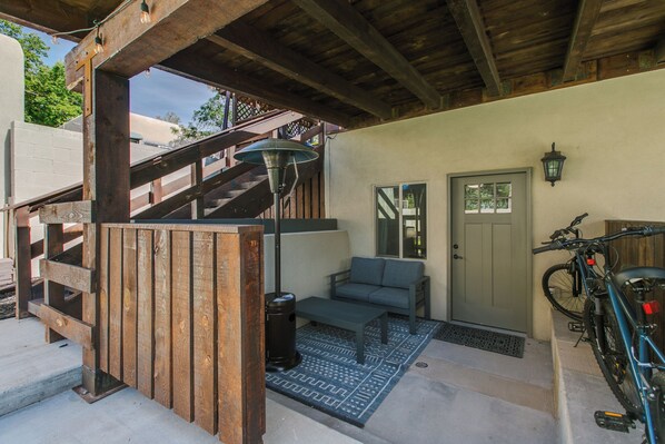 Terrace/patio - Cozy 1-bedroom apartment in fabulous Albuquerque with AC, WiFi (Albuquerque)