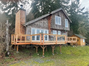 Exterior - Charming beachfront 1-bedroom cottage near Langley, Whidbey Island Washington. (Langley)