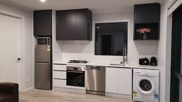 Refrigerador, microondas, horno, placa de cocina
