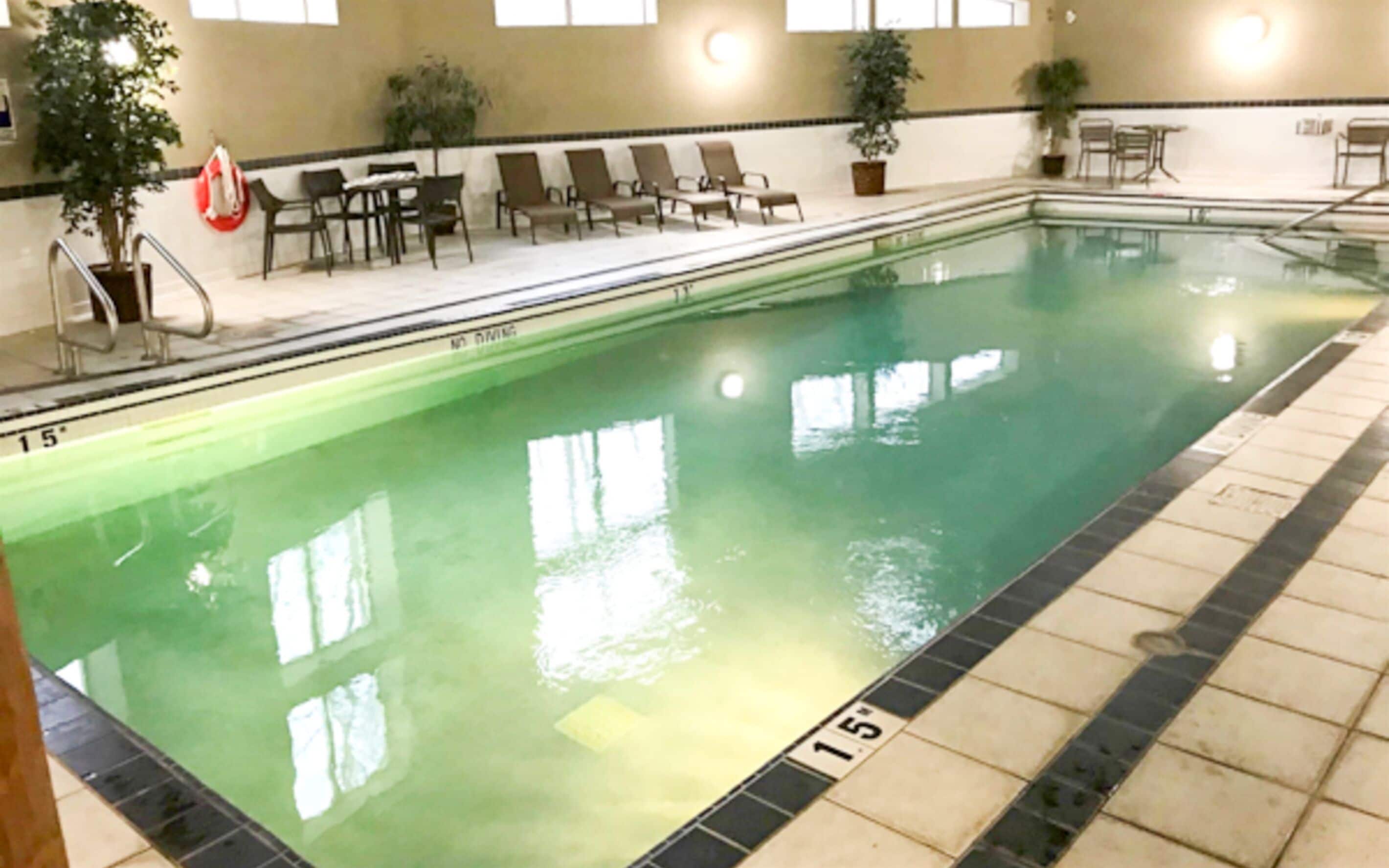 Piscine intérieure