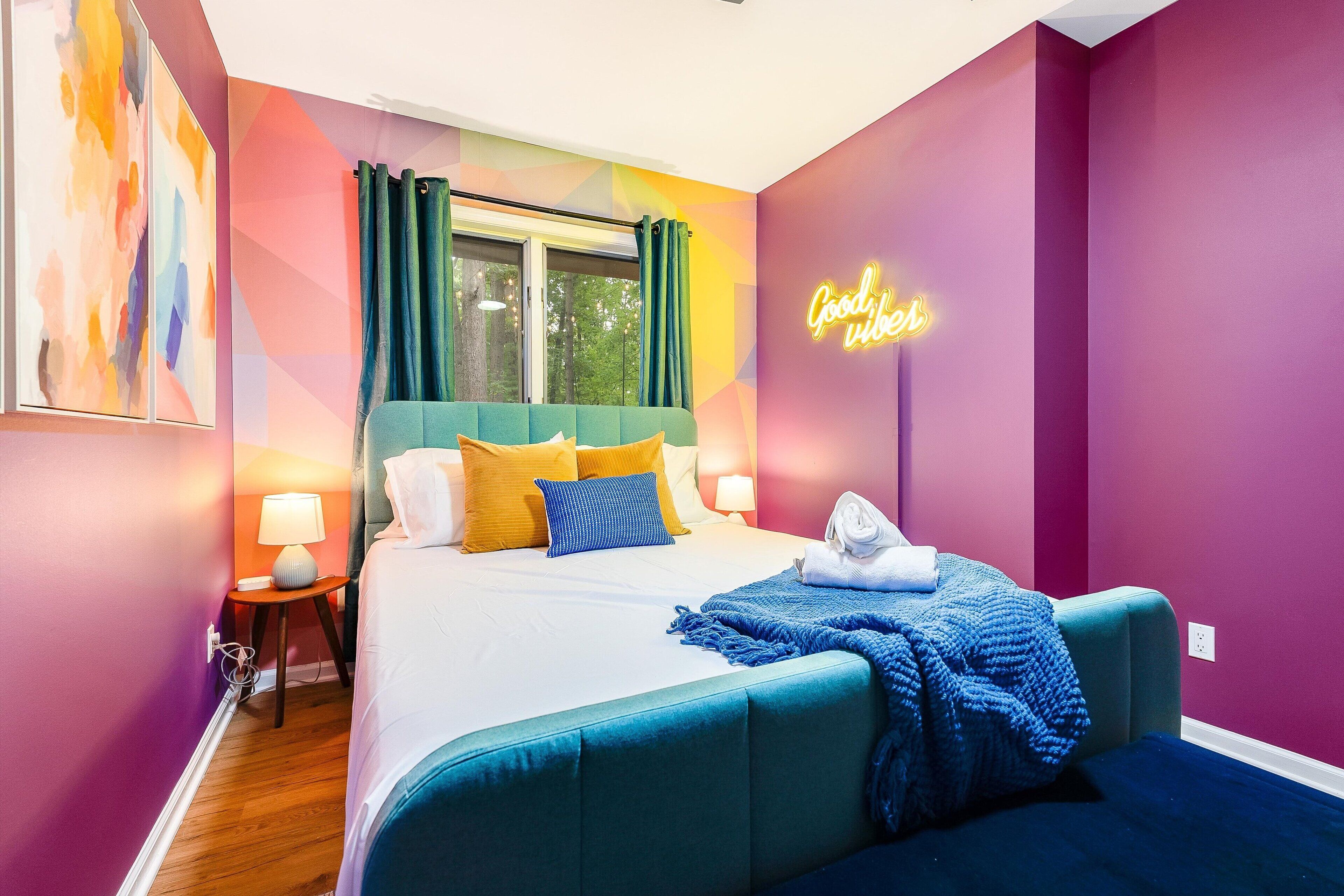 6 bedrooms, iron/ironing board, free WiFi, bed sheets