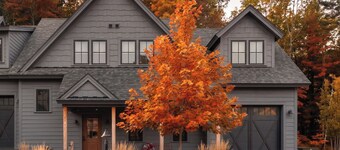 NEW Luxury 5BR Stowe Townhome, Sleeps 12 + Arcade Room, Foliage & Bike Trails