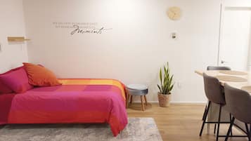 Wi-Fi de cortesia, roupa de cama