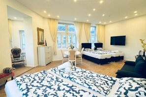 3 bedrooms, desk, bed sheets - 3BR Apartment; Near Atzgersdorf Park, 11-Min Walk (Vienna)