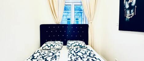 3 bedrooms, bed sheets