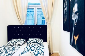 1 bedroom, WiFi, bed sheets - Convenient Stay Room, 11 Min to Atzgersdorf Park (Wien)