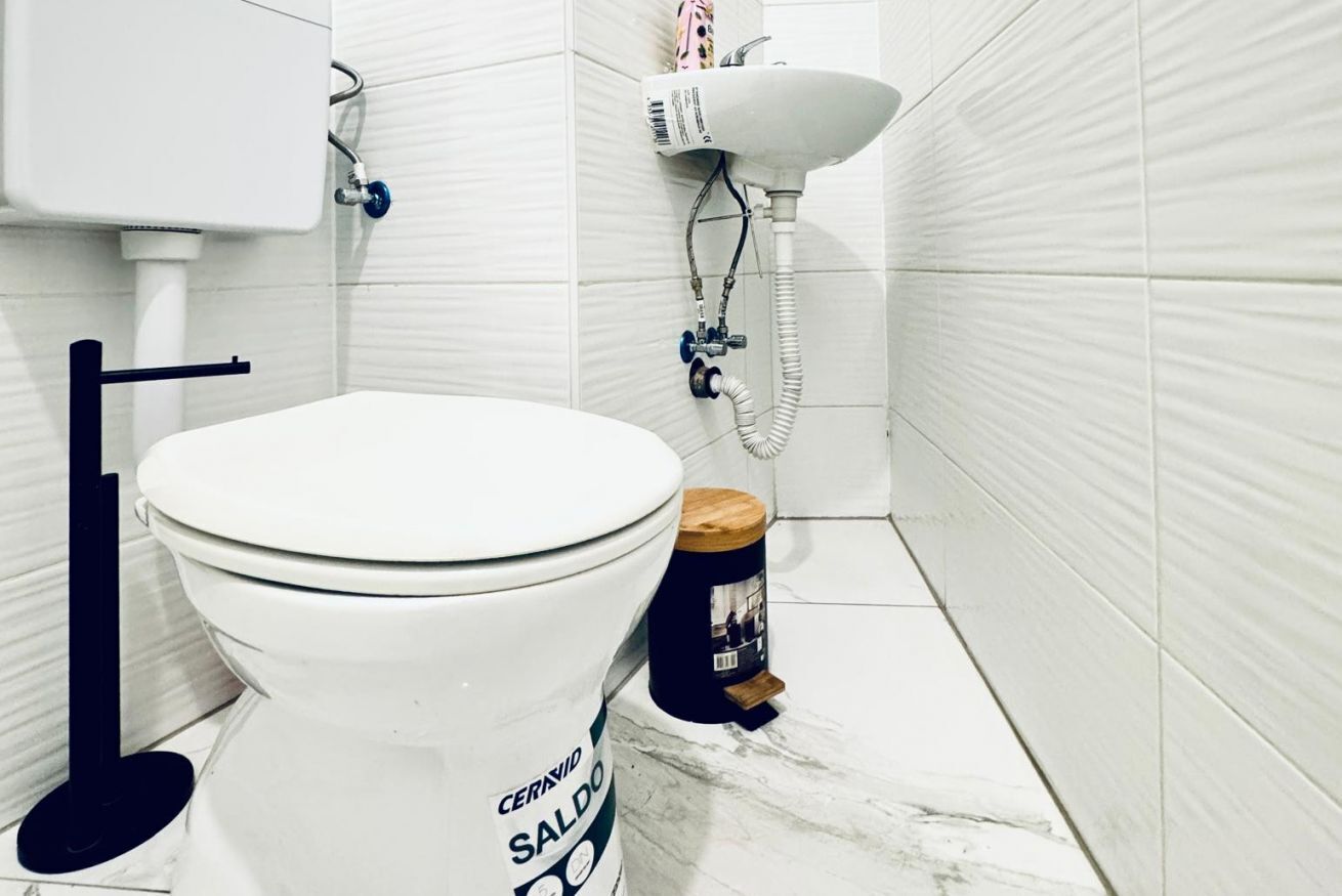 淋浴设施、吹风机、毛巾、肥皂