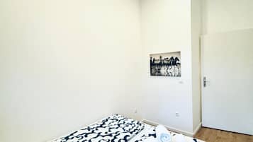 1 bedroom, internet, bed sheets