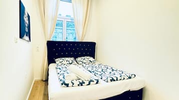 1 quarto, acesso à internet, roupa de cama
