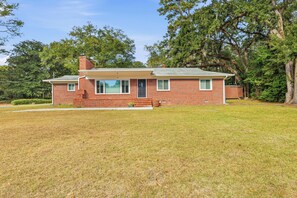 Exterior - Spacious Comfortable Studio Unit (Tallahassee)