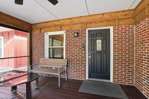 Terrace/patio - Spacious Comfortable Studio Unit (Tallahassee)