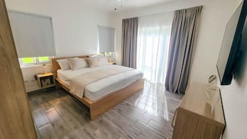 2 Schlafzimmer, Zimmersafe, Schreibtisch, Bügeleisen/Bügelbrett