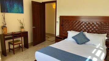 Fer et planche Ă repasser, Wi-Fi, draps fournis