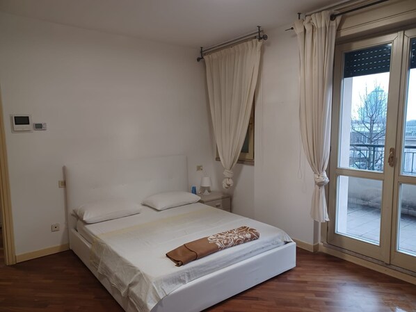 1 sovrum, strykjärn/strykbräda, wi-fi och sängkläder