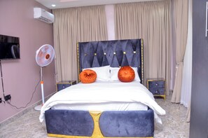 3 habitaciones, tabla de planchar con plancha y wifi gratis 