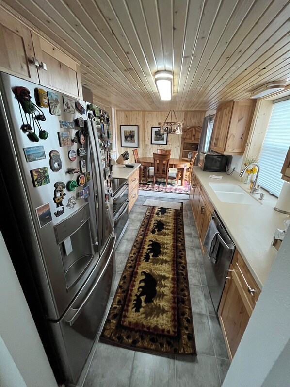 Fridge, microwave, oven, stovetop - Cozy Cabin with Enclosed Hot Tub in South Fork, CO - STR 1083 (South Fork)