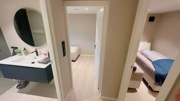 2 soveværelser, skrivebord, gratis Wi-Fi, sengetøj