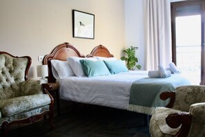 10 bedrooms, desk, WiFi, bed sheets - Hidden farmhouse with mountains where nature unfolds its greatest splendor. (Cuenca)