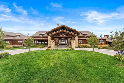 Charming 3-bedroom townhome in delightful Berthoud in the TPC Community