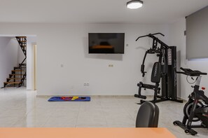 Fitness facility - Foothills Tangerine villa, Private pool, Near the beach (Sfakaki)