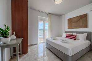 6 bedrooms, in-room safe, iron/ironing board, free WiFi - Foothills Tangerine villa, Private pool, Near the beach (Sfakaki)