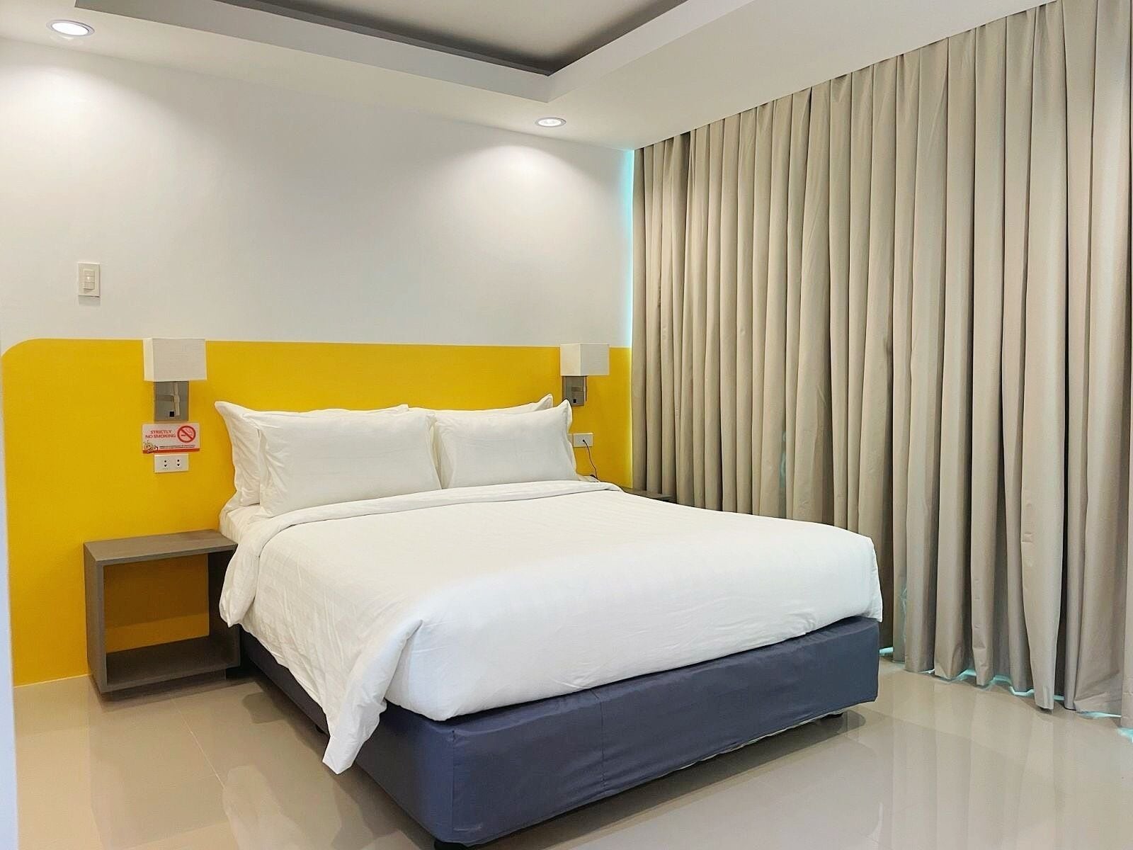Suíte | Escrivaninha, Wi-Fi de cortesia, roupa de cama