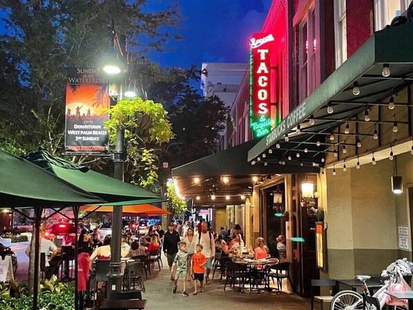 Outdoor dining