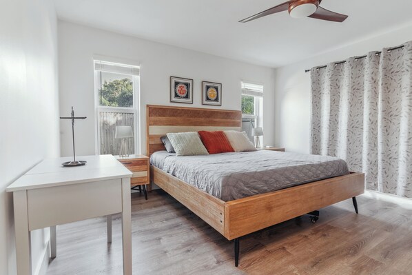 3 bedrooms, desk, iron/ironing board, travel cot