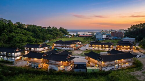 Gyeongju Aratteul Hanok Pet Pension