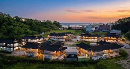 Gyeongju Aratteul Hanok Pet Pension