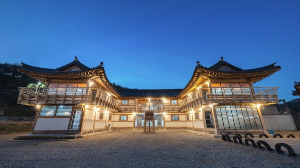 Exterior - Gyeongju Aratteul Hanok Pet Pension (Gyeongju)