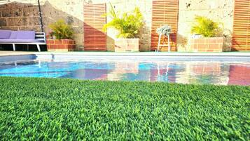 Piscina a l'aire lliure