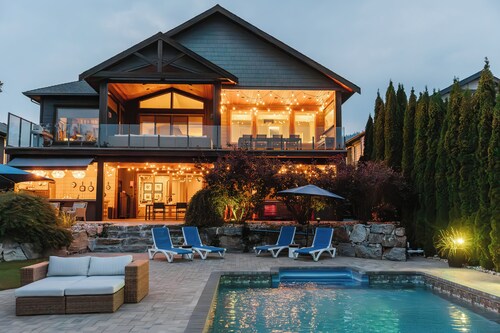 The Lakes and Grapes Paradise Two Bedroom Getaway